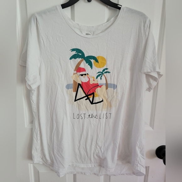 Old Navy Tops - Old Navy Women's Lost the List Tropical Santa Tee Size XL